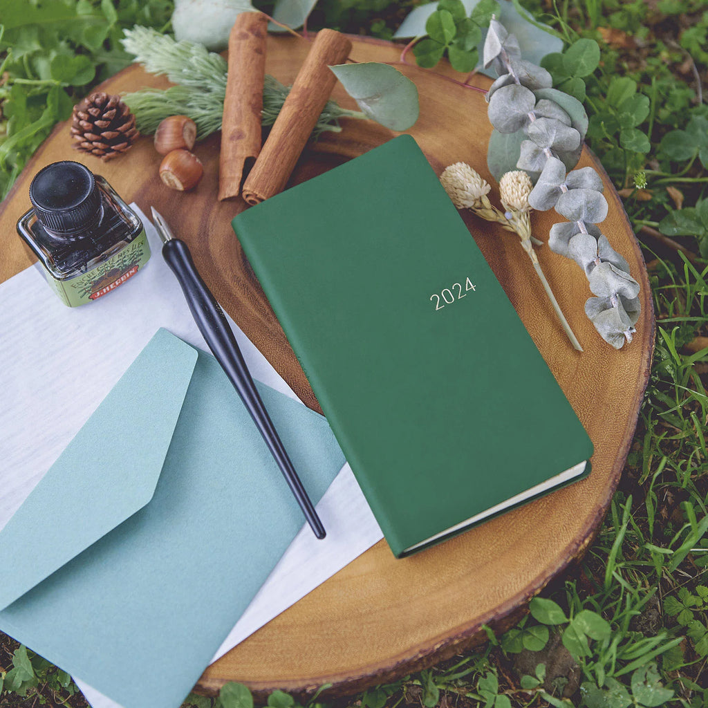 Hobonichi Weeks Japanese Edition April 2024 Start [Smooth: Forest Green] - The Journal Shop