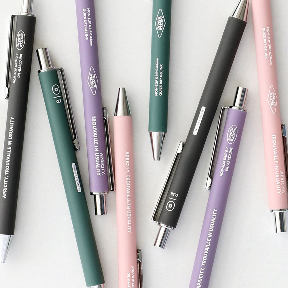 Iconic Non-Slip Smooth Pen - Gel Ink - The Journal Shop