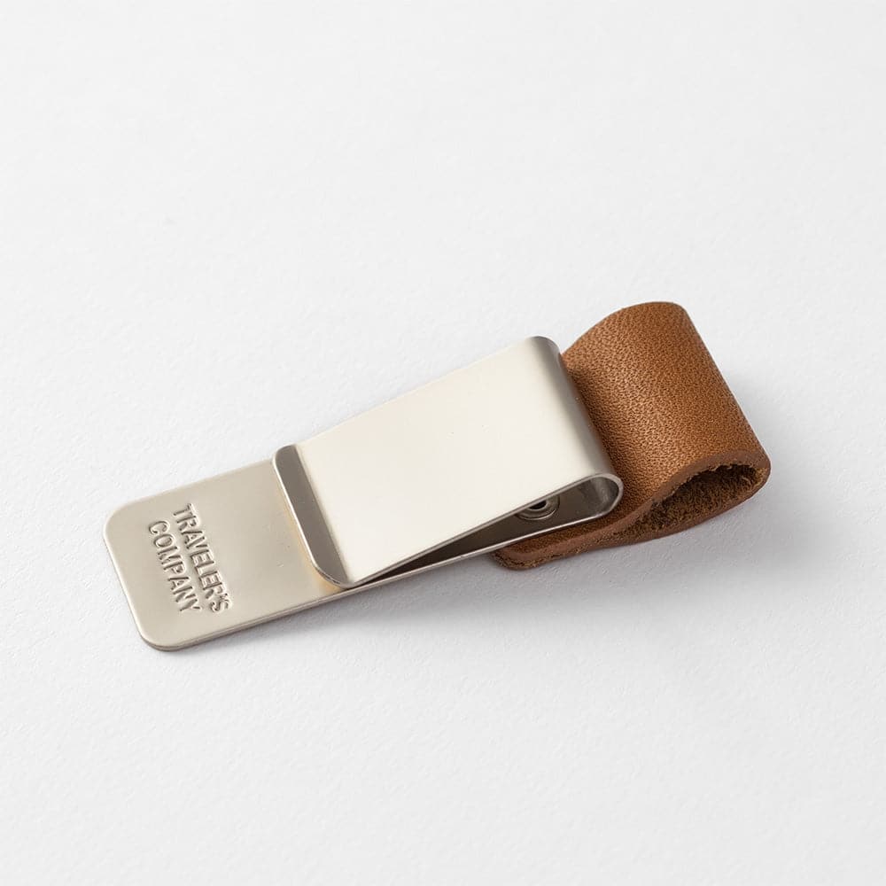TRAVELER'S Notebook -- Refill 016 : Pen Holder (M) - The Journal Shop